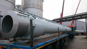 Wolnostojący komin stalowy