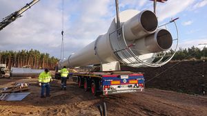 Tłumiki drgań, Wolnostojący komin stalowy