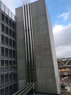 Jeremias kominy w Manchester