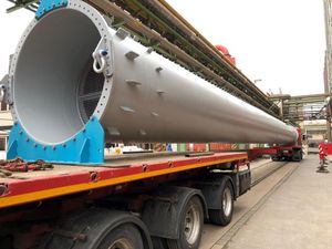 Wolnostojący komin stalowy