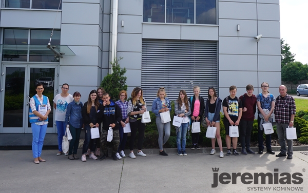 Uczniowie szkół poznali procesy produkcji systemów kominowych